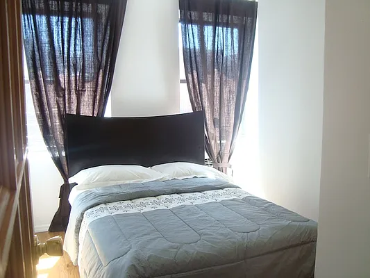 Rented by KVNY Soho | media 72