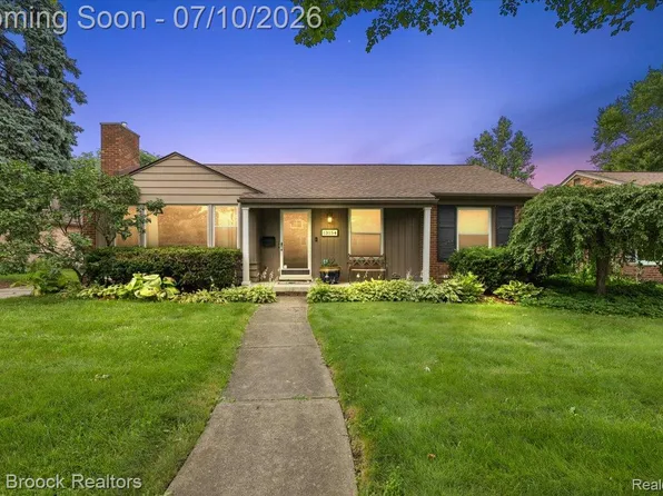 13154 Lasalle Blvd, Huntington Woods, MI 48070