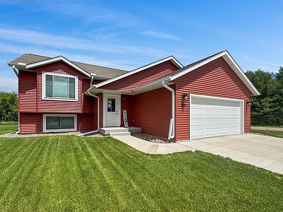 2nd image of 1628 Hazeltine Drive