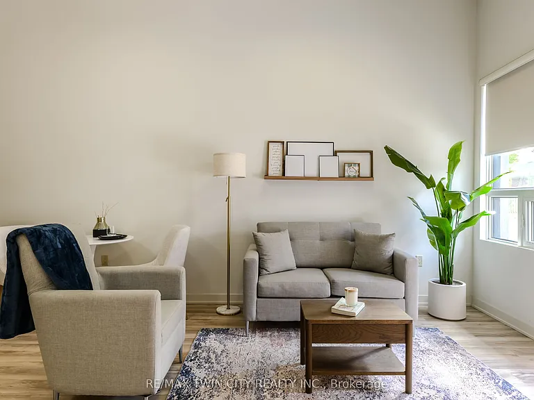 152 N Park St #118 — Photo 6