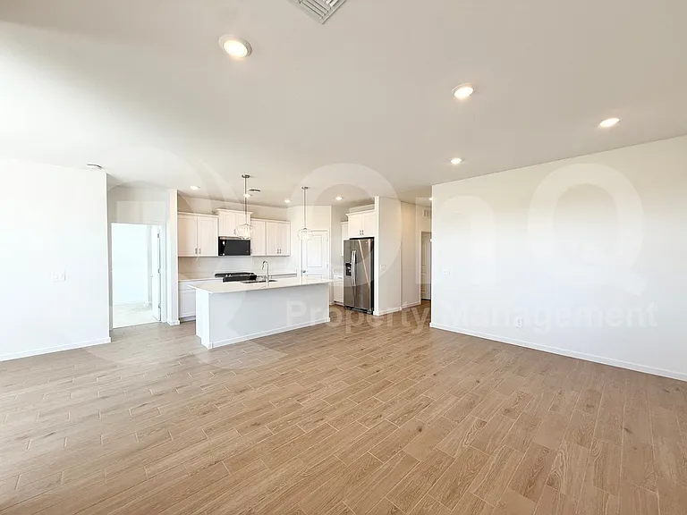 33110 N Noir Dr — Photo 7