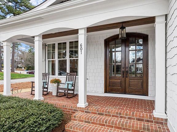 3rd image of 601 Drew St