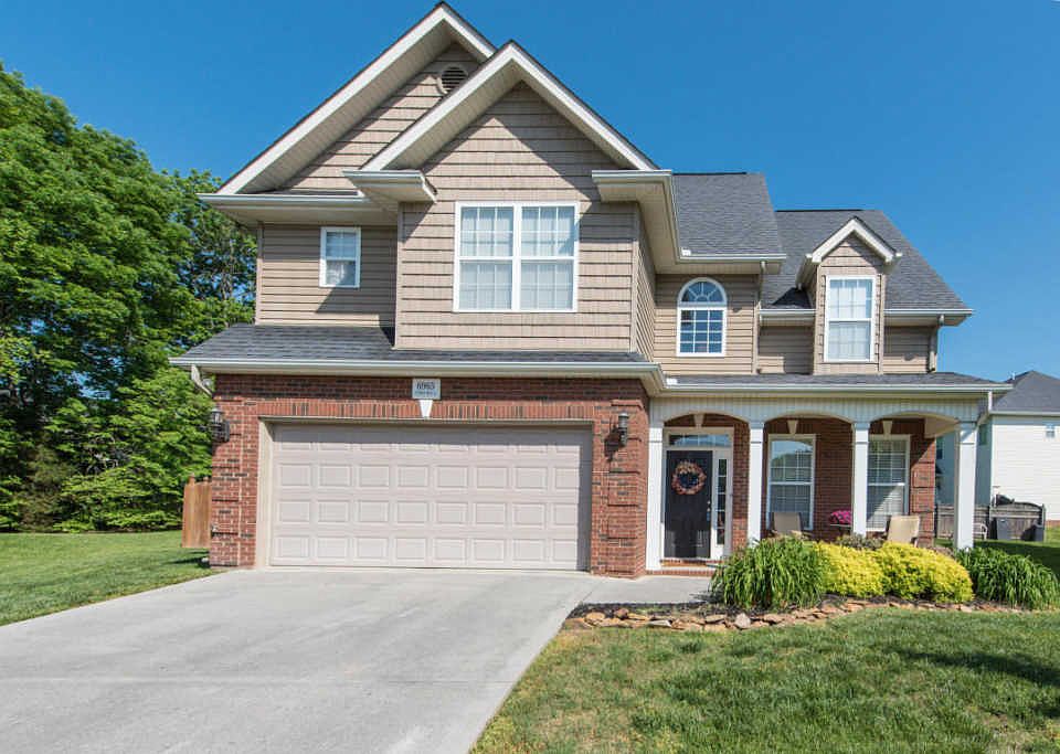 1st image of 6965 Wyndham Pointe Ln
