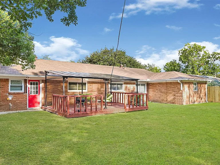 1806 Clayton Dr — Photo 13