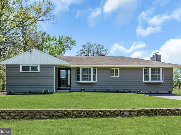 52 Hawkin Rd, Medford, NJ 08055
