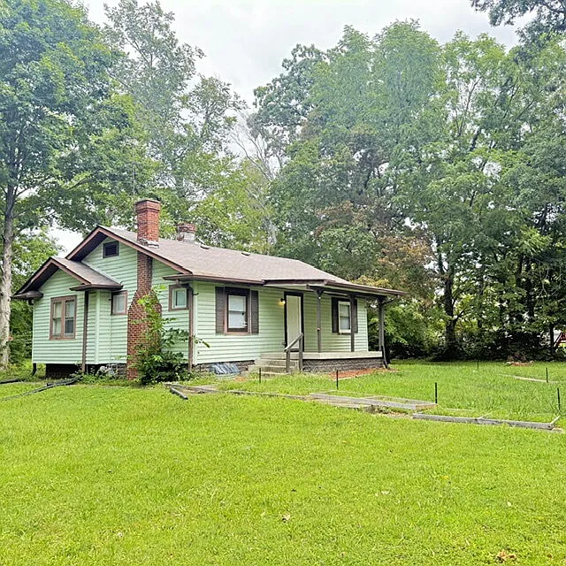 3 bed, 1.0 bath, $1,175 — Photo 3