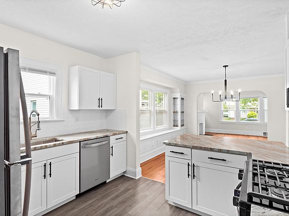 5th image of 2044 Elbur Ave