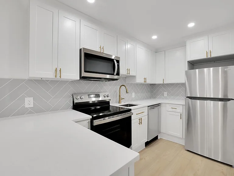 644B S Illinois St — Photo 19