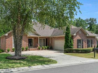 616 N Lake Cir, Birmingham, AL 35242