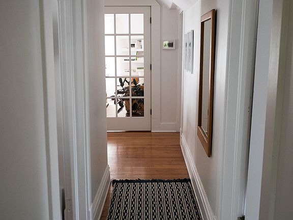 5th image of 745 Lockwood St NE