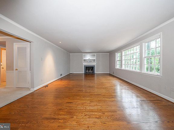 5th image of 577 Tory Hill Rd