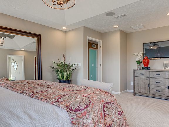 Relaxing owner s suite