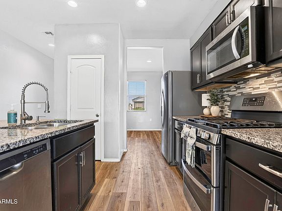 3rd image of 31071 W OSBORN Road