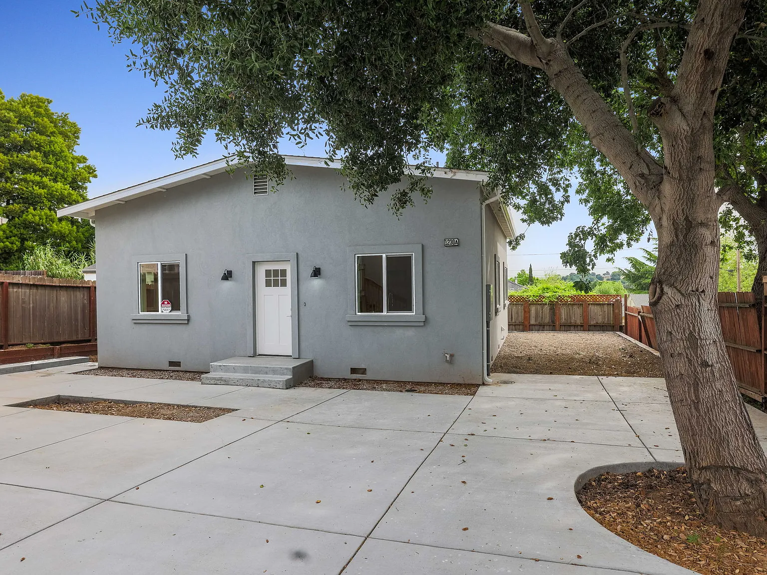 3 bed, 960 sqft, $3,500 — Photo 3