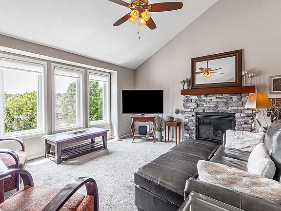 5th image of 412 Sabrina Cir