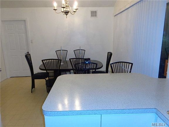 4th image of 27 Whitfield Ln