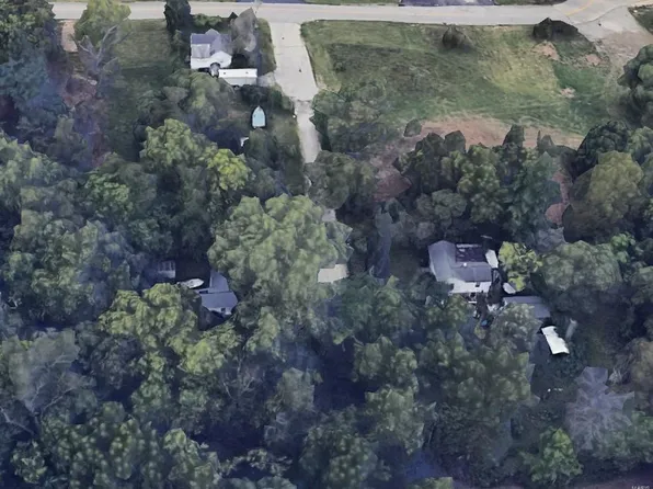 101 Old Dorsett Rd, Maryland Heights, MO 63043
