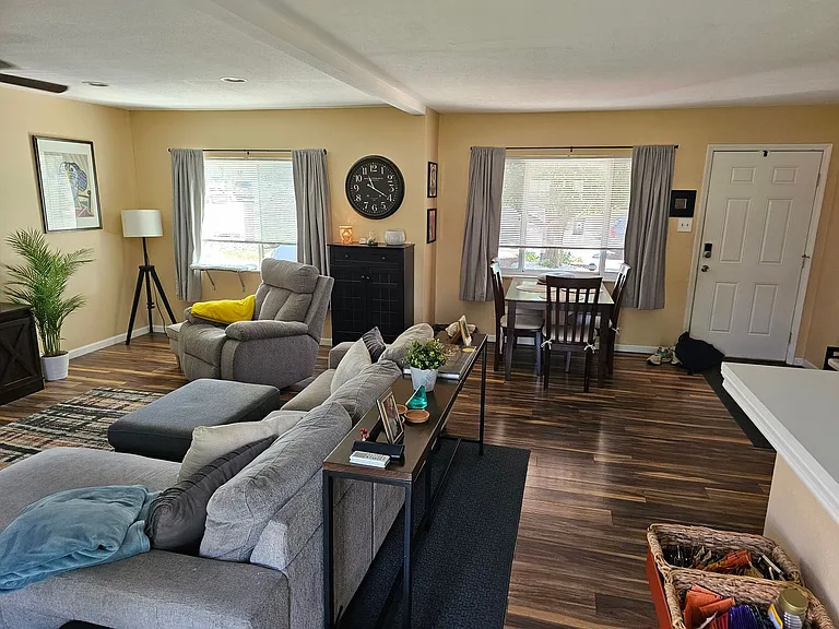 2701 S Glencoe St — Photo 1