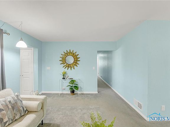 4th image of 5046 Fairgreen Dr