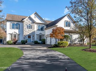 5 Telegraph Hill Rd, Holmdel, NJ 07733