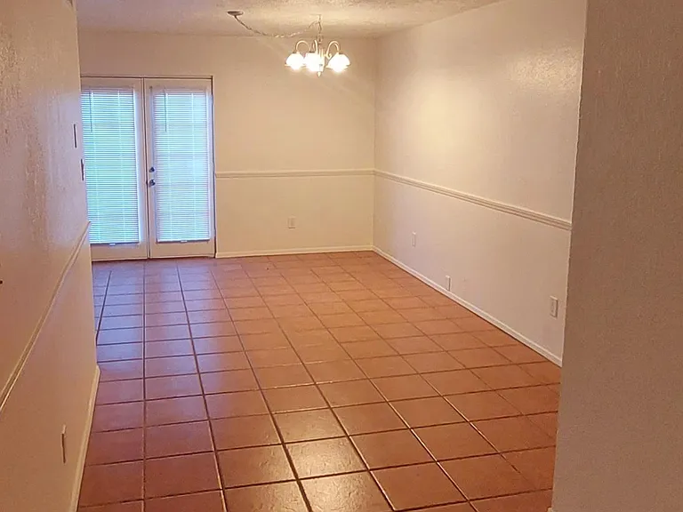 1345 Branson Ave #1A — Photo 4