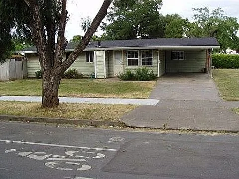 7780 Forest St photo 1