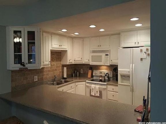 5th image of 9694 S Skye Dr