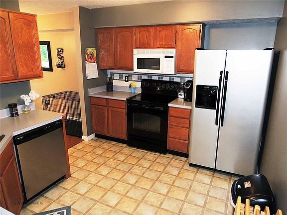 4th image of 2269 Salem Park Dr