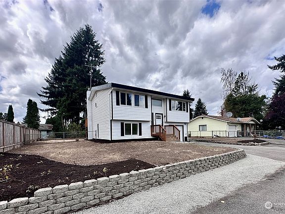 3rd image of 17302 6th Avenue Ct E