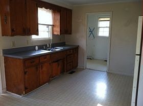 3rd image of 105 Norris Dr