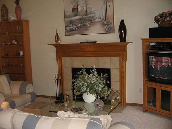 Great room with gas fireplace