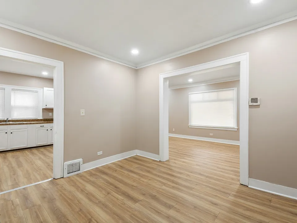12805 Watterson Ave
