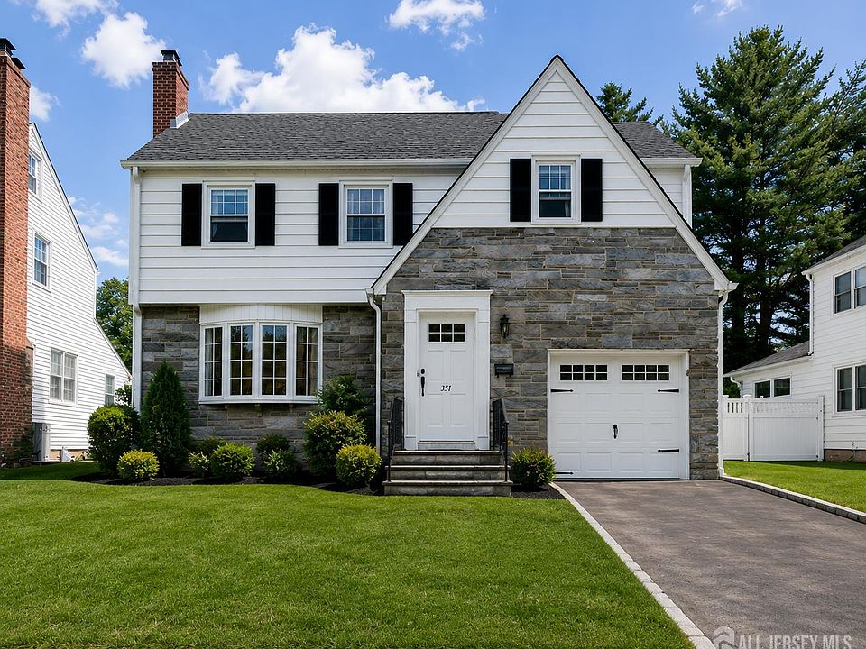 1st image of 351 Cambridge Dr