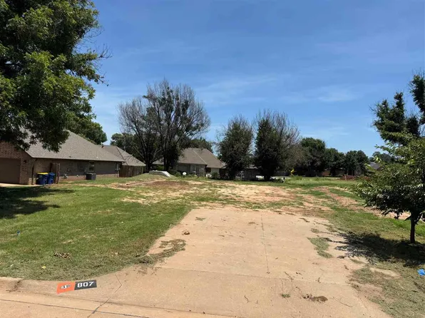 807 S Rock Hollow Ct, Stillwater, OK 74074