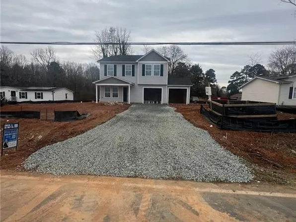1130 W Holt St, Mebane, NC 27302