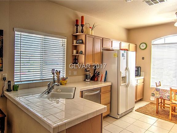 5th image of 4233 Jordanville St