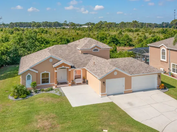 318 Castlewood Ln, Rockledge, FL 32955