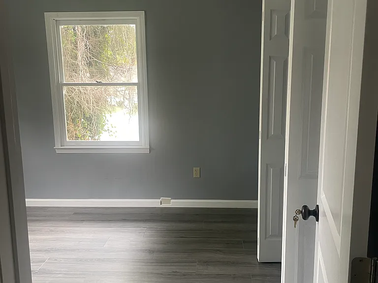113 S Justice St — Photo 20