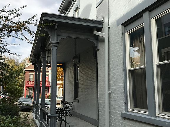 3rd image of 2640 Bellevue Ave