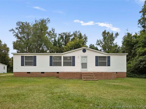 116 Crestbrook Dr, Parkton, NC 28371