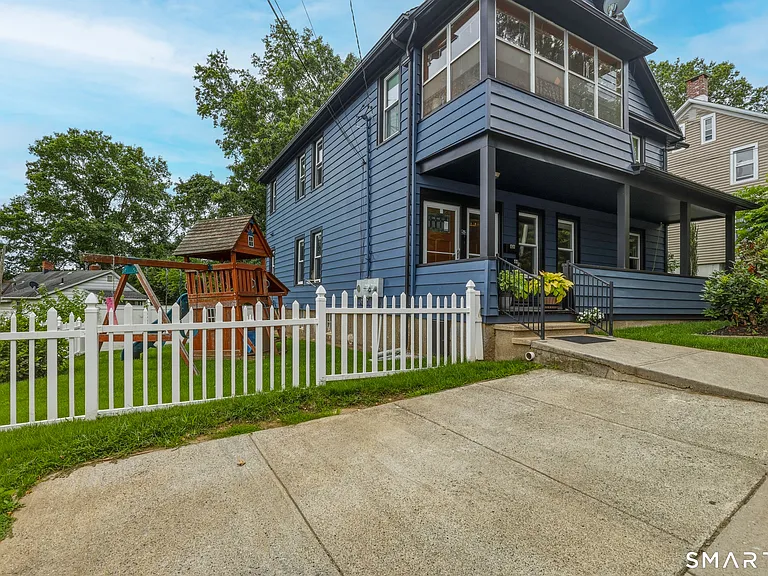44-46 Perry Hill Rd — Photo 2