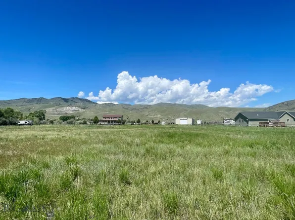 5 Loch Leven Ln, Silver Star, MT 59751