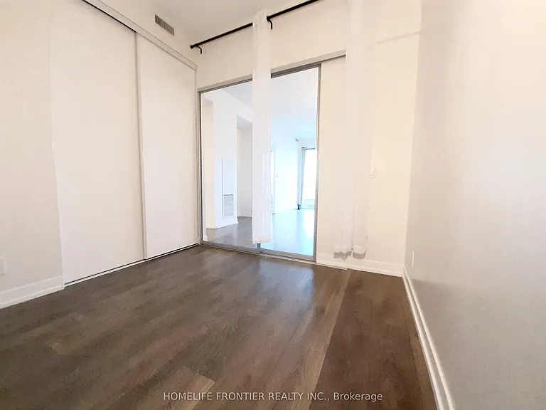 898 Portage Pkwy #5906 — Photo 17