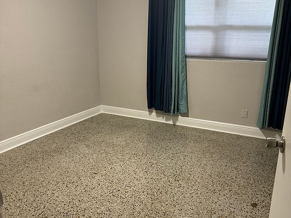 5th image of 8305 Le Mesa St