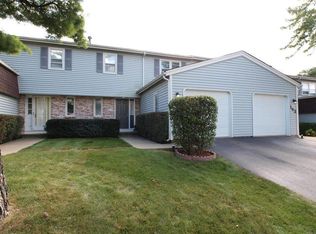 147 Julie Rd, Bolingbrook, IL 60440