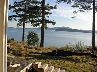 7040 Channel View Dr, Anacortes, WA 98221