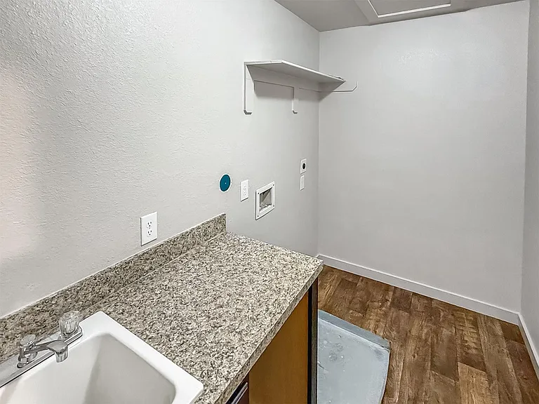 10535 Mills Rd #4B — Photo 25