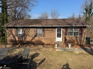 116 Kearns St, Jamestown, NC 27282