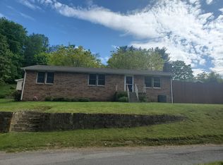 514 Nelson St, Hinton, WV 25951