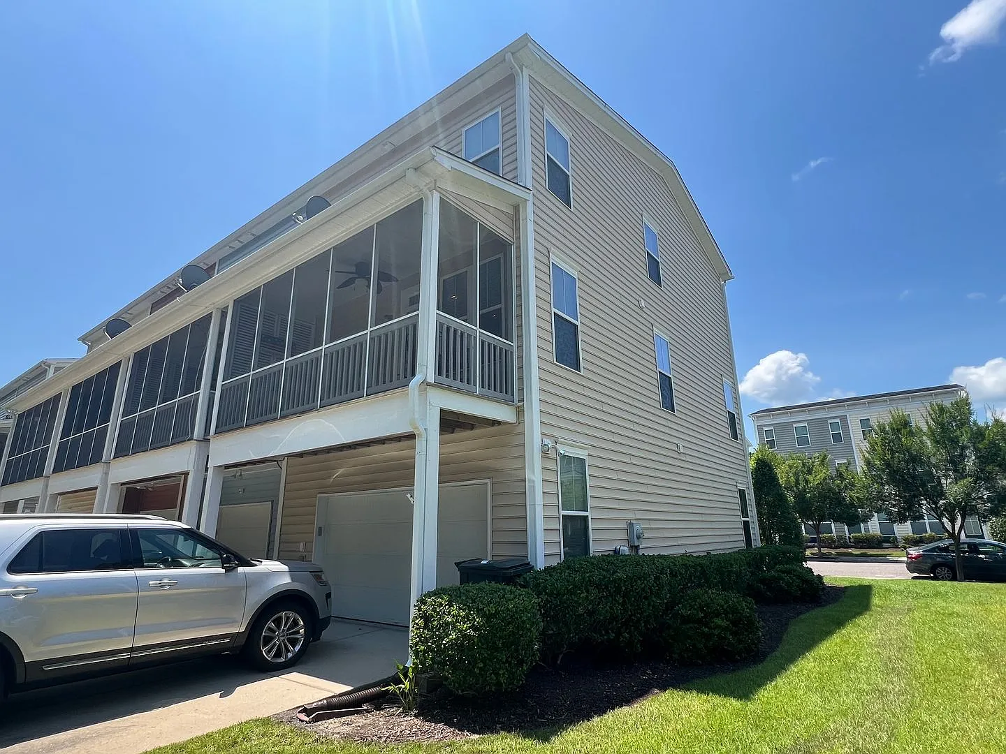 3 Bedroom 4 Bath Townhouse in Bolton's Landing - West Ashley - Charleston — Photo 3